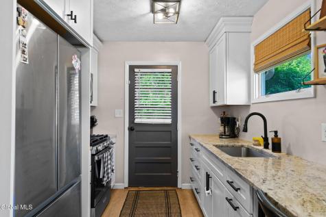 33 Terry Avenue Schenectady NY 12303