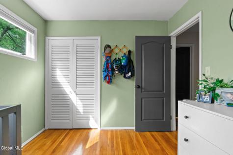 33 Terry Avenue Schenectady NY 12303