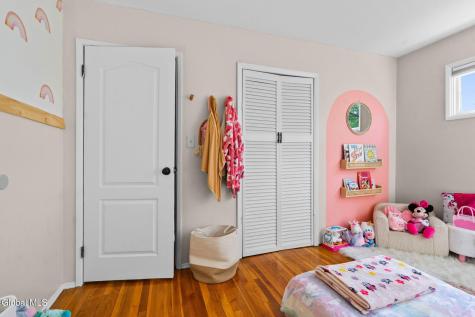 33 Terry Avenue Schenectady NY 12303