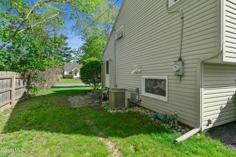 33 Terry Avenue Schenectady NY 12303