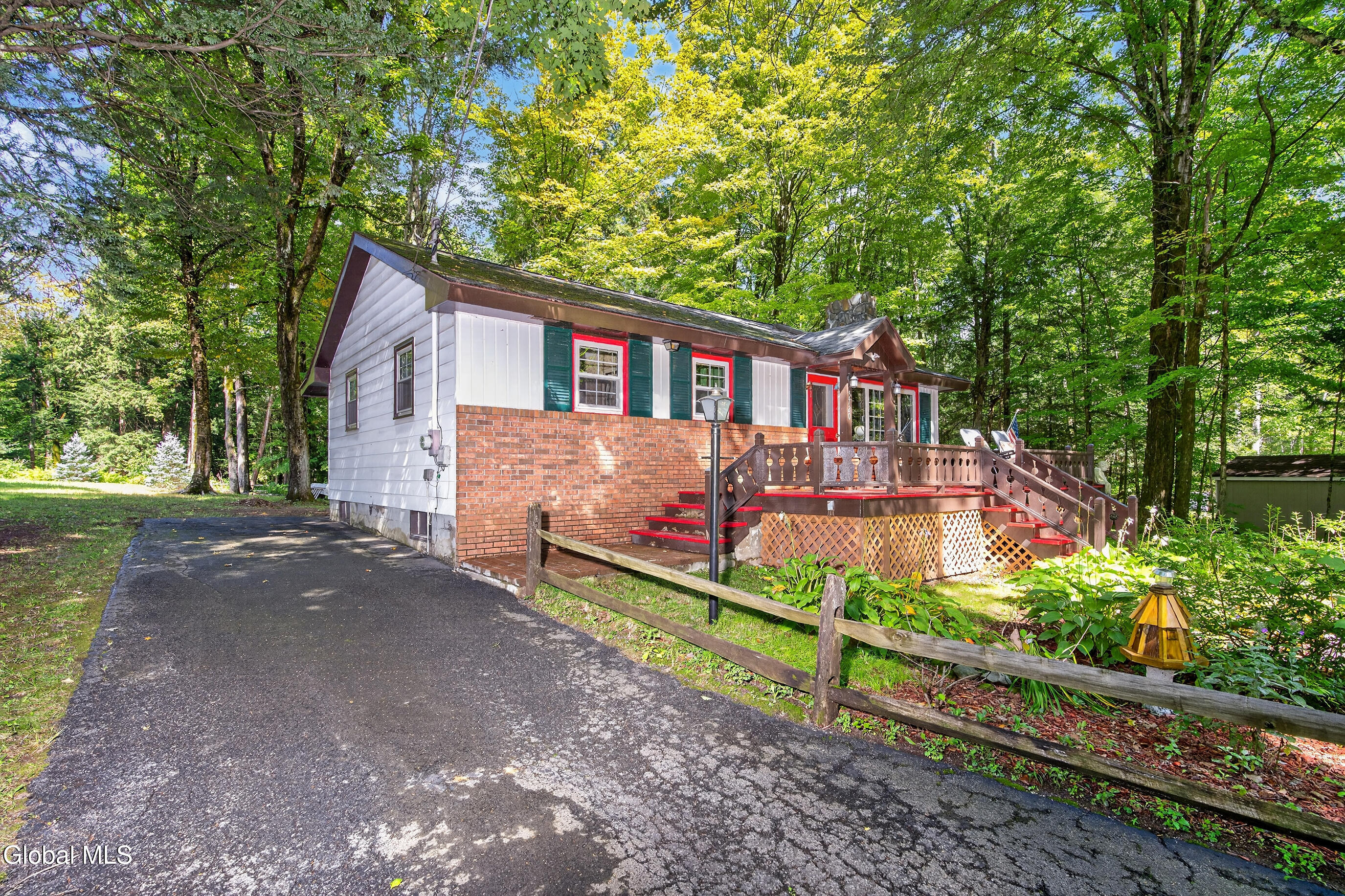 5720 Lake Road Galway NY 12074