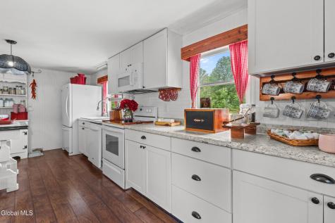 1086 New York 145 Middleburgh NY 12122