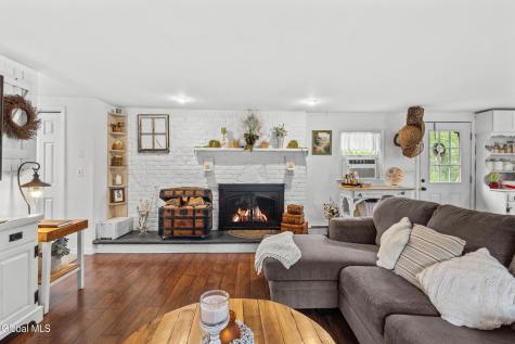 1086 New York 145 Middleburgh NY 12122