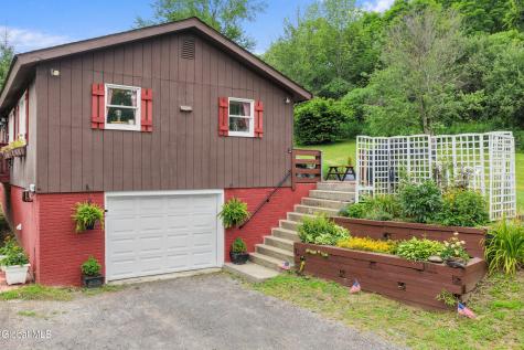 1086 New York 145 Middleburgh NY 12122
