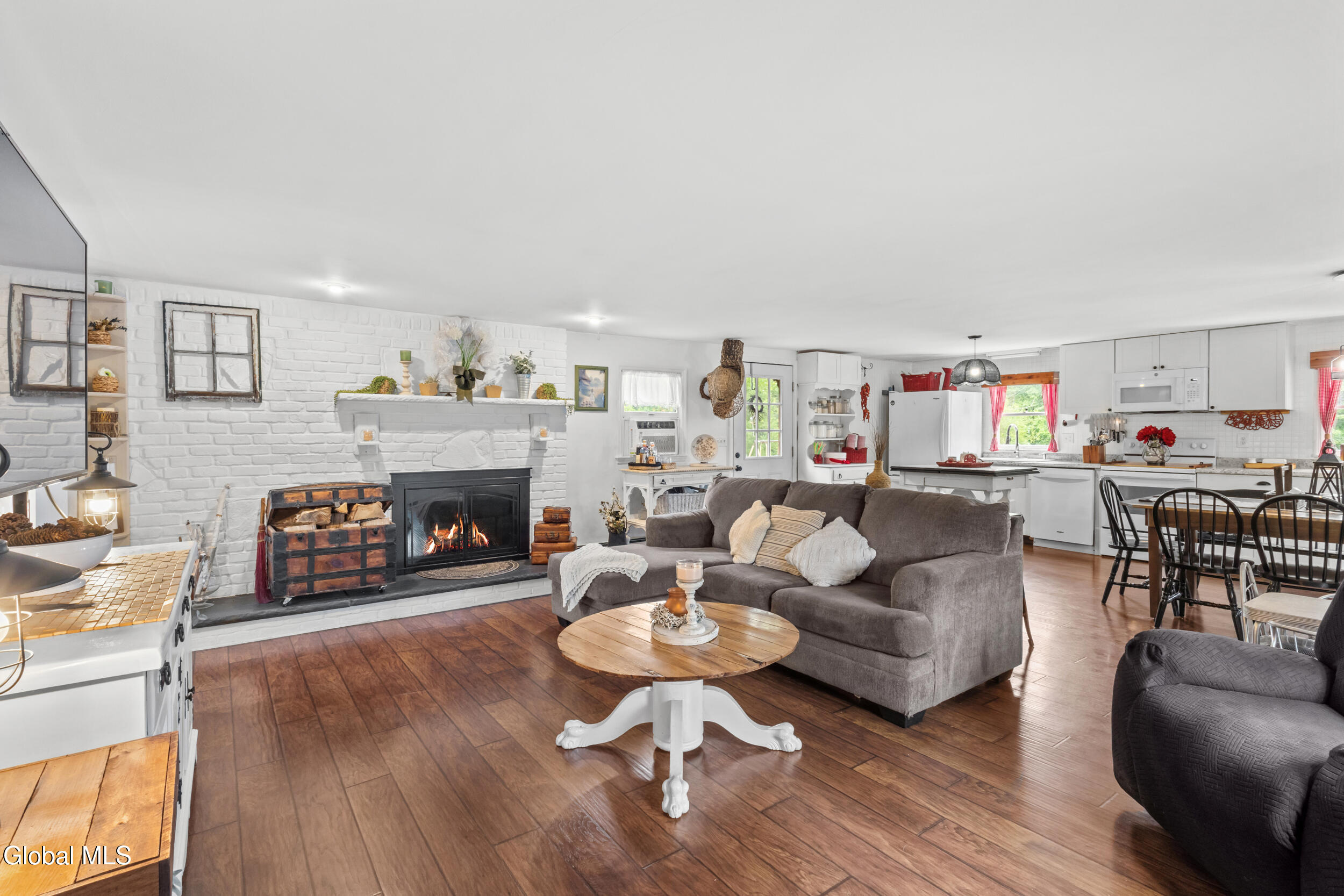1086 New York 145 Middleburgh NY 12122