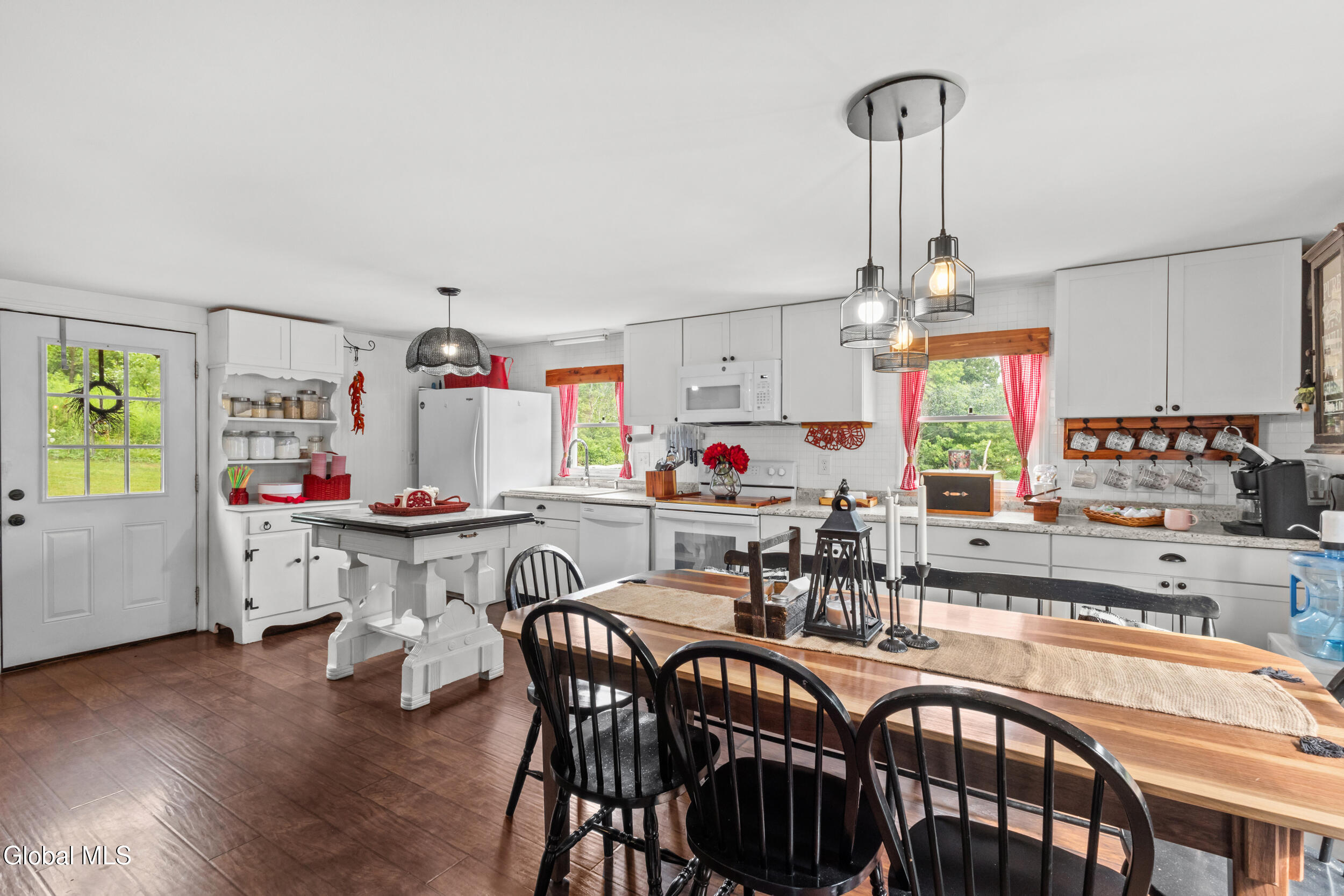 1086 New York 145 Middleburgh NY 12122