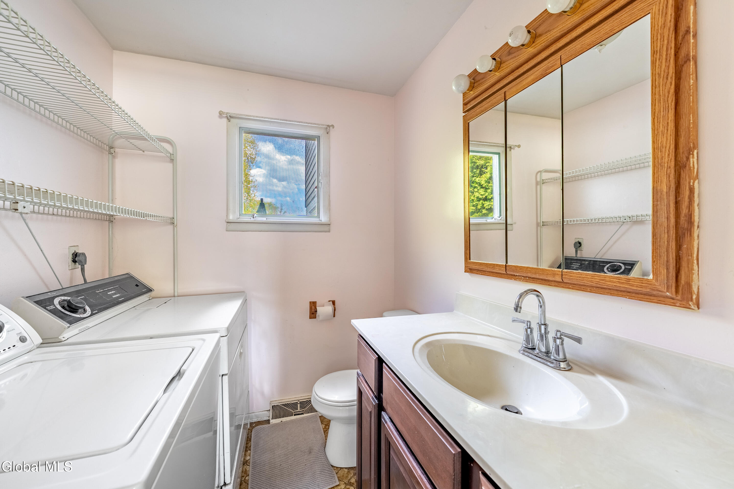 62 Wood Terrace Albany NY 12208