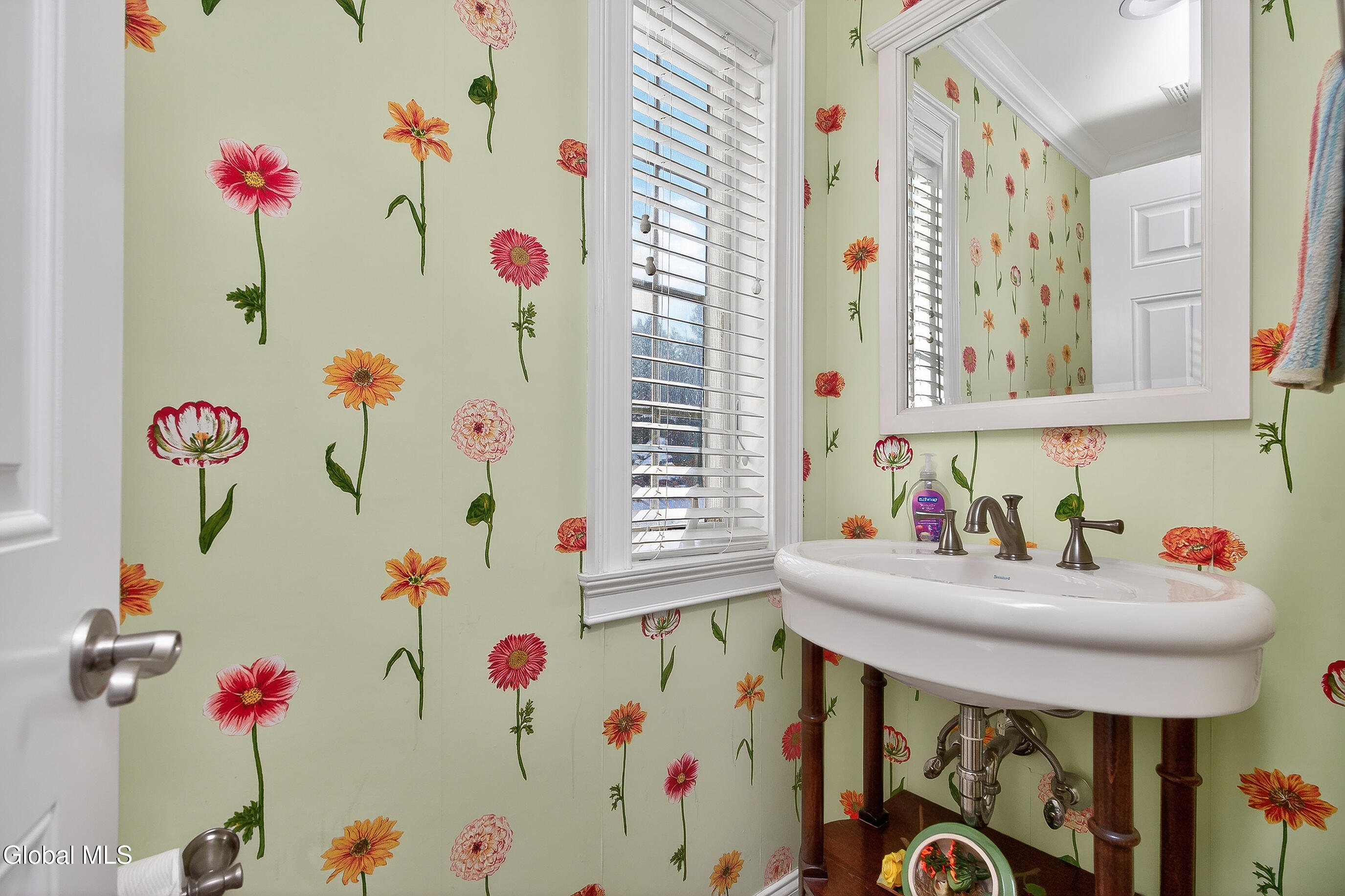 394 Orchard Street Delmar NY 12054