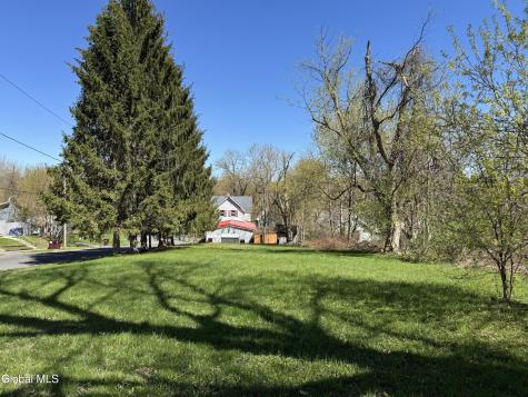 269 Bleecker Street Gloversville NY 12078