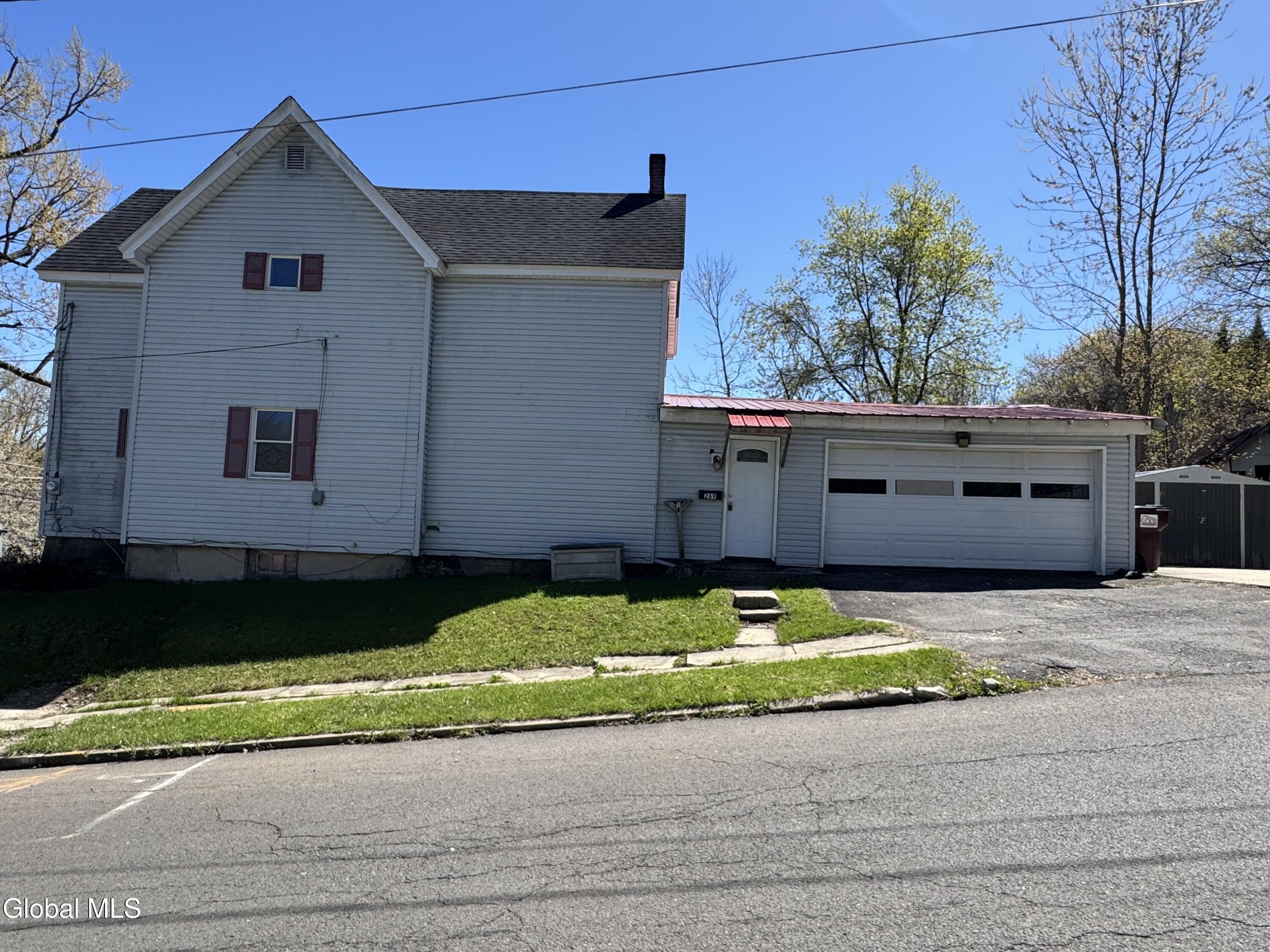 269 Bleecker Street Gloversville NY 12078