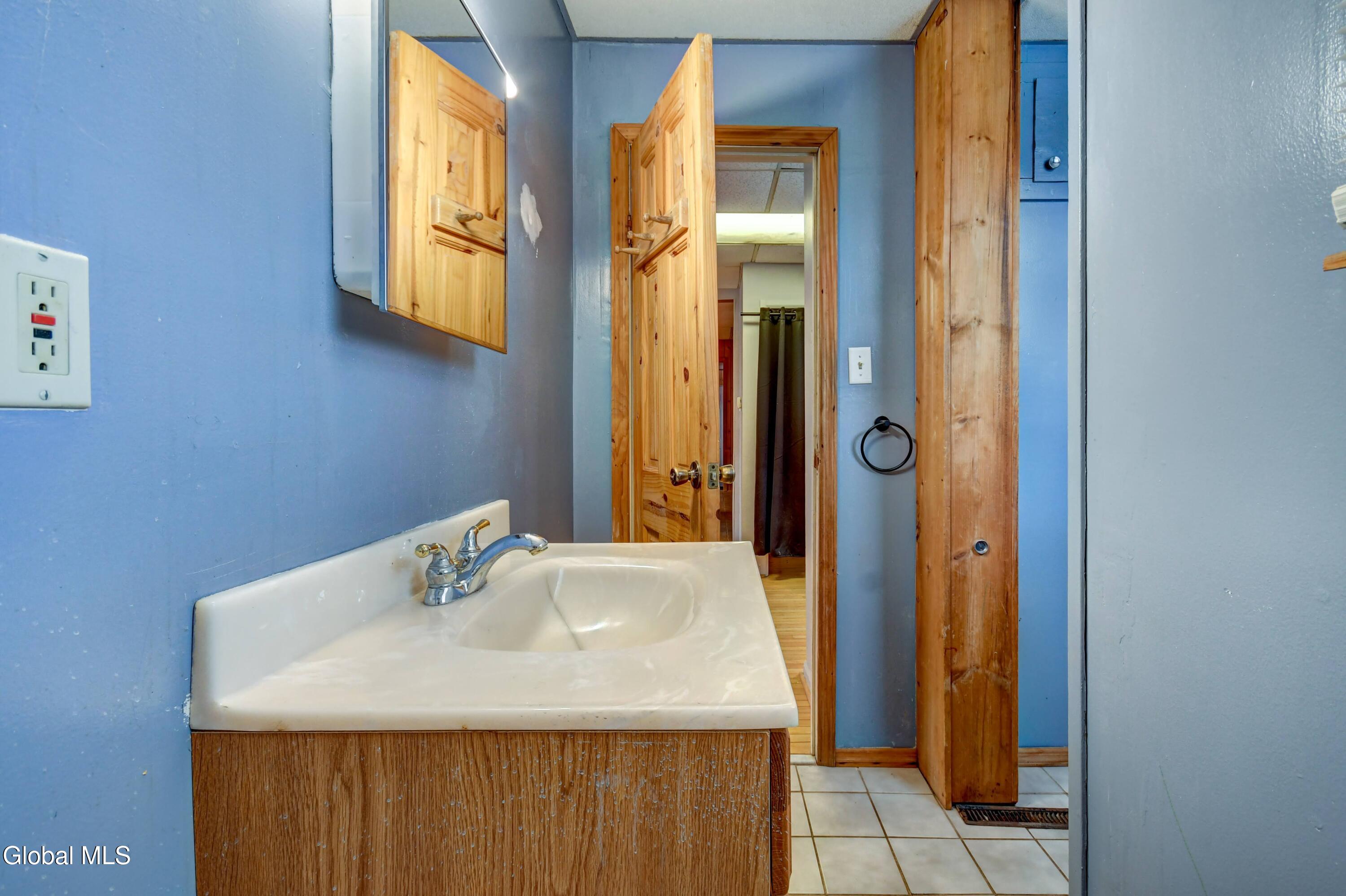 269 Bleecker Street Gloversville NY 12078