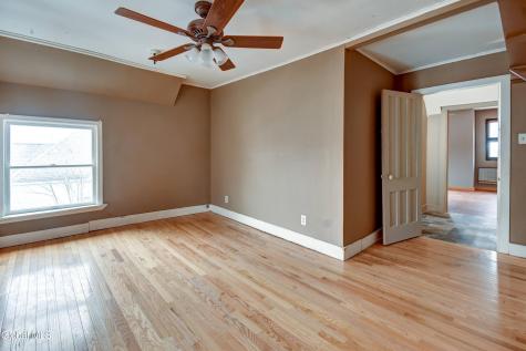 269 Bleecker Street Gloversville NY 12078