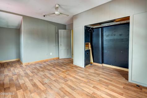 269 Bleecker Street Gloversville NY 12078
