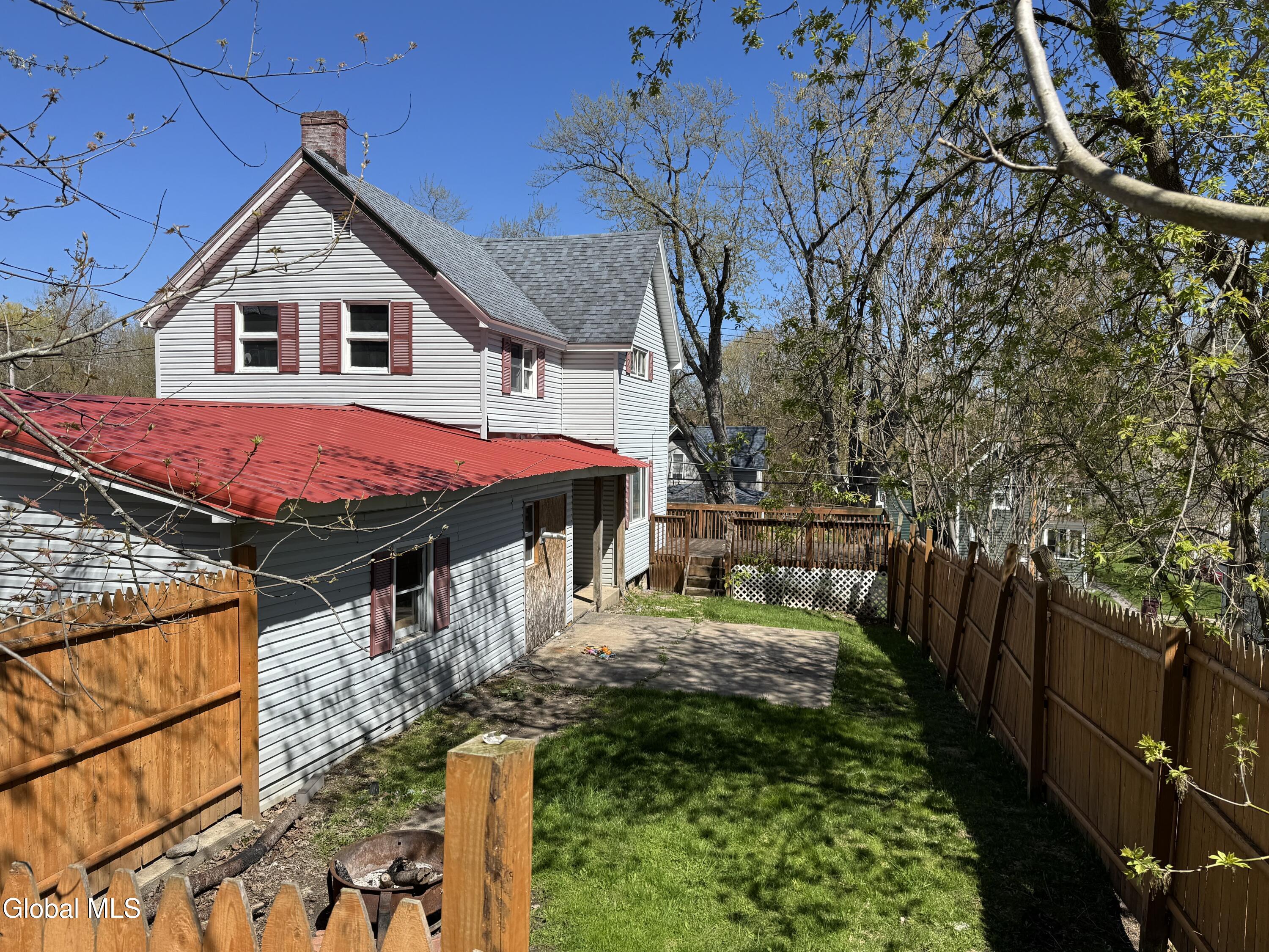 269 Bleecker Street Gloversville NY 12078