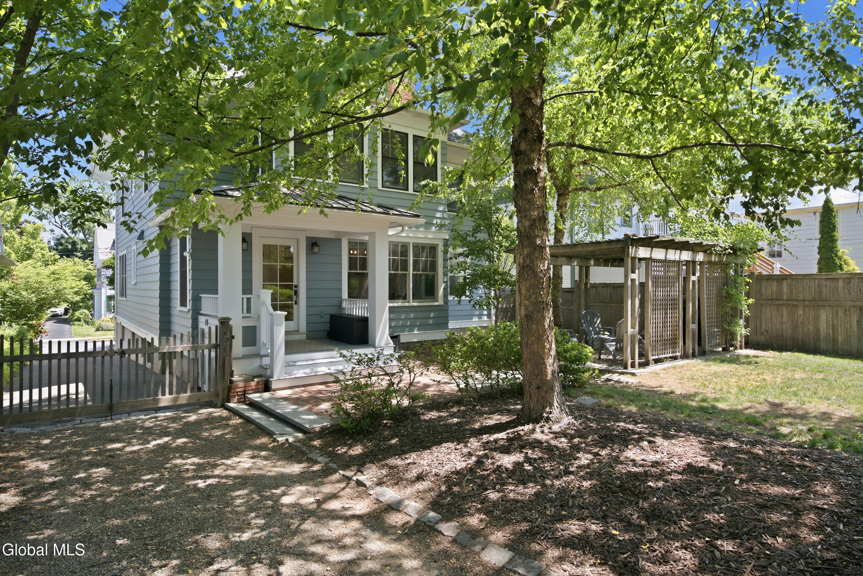 571 Providence Street Albany NY 12208