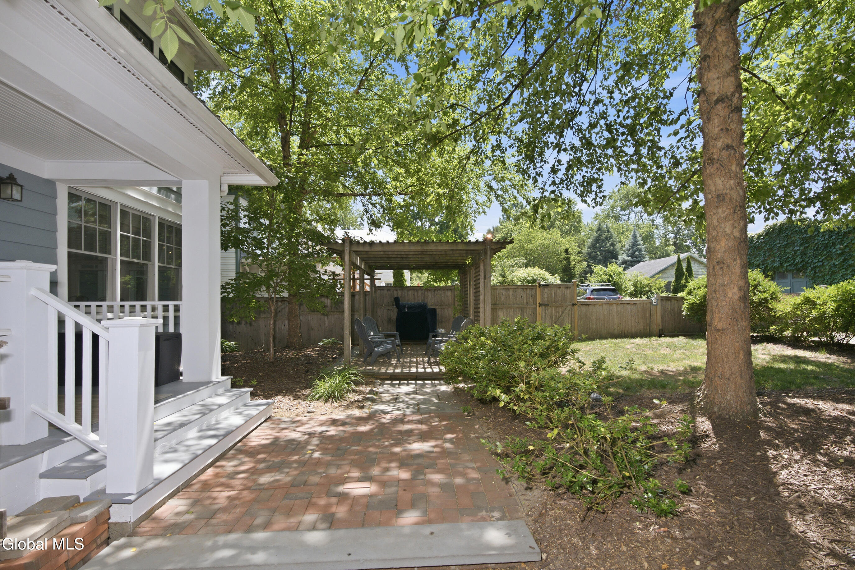 571 Providence Street Albany NY 12208