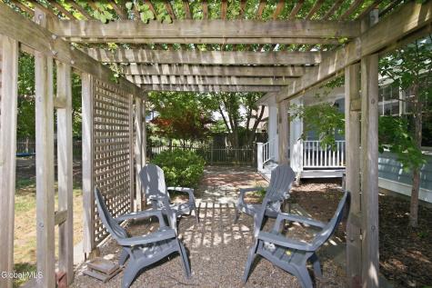571 Providence Street Albany NY 12208