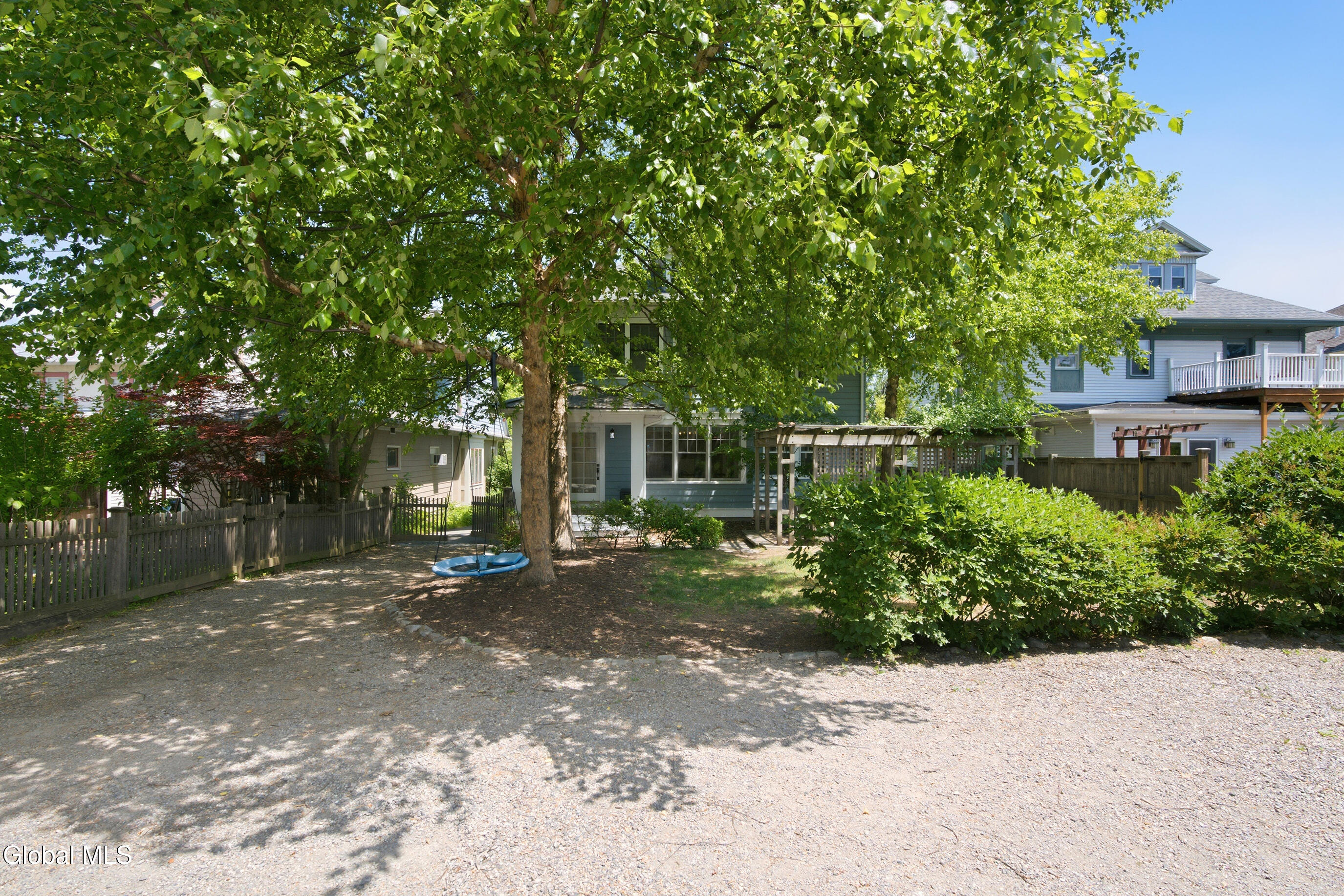 571 Providence Street Albany NY 12208