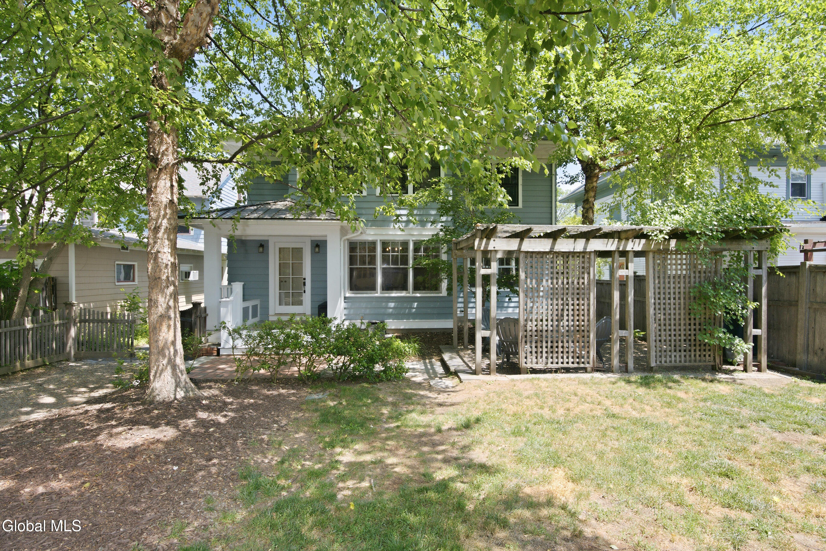 571 Providence Street Albany NY 12208