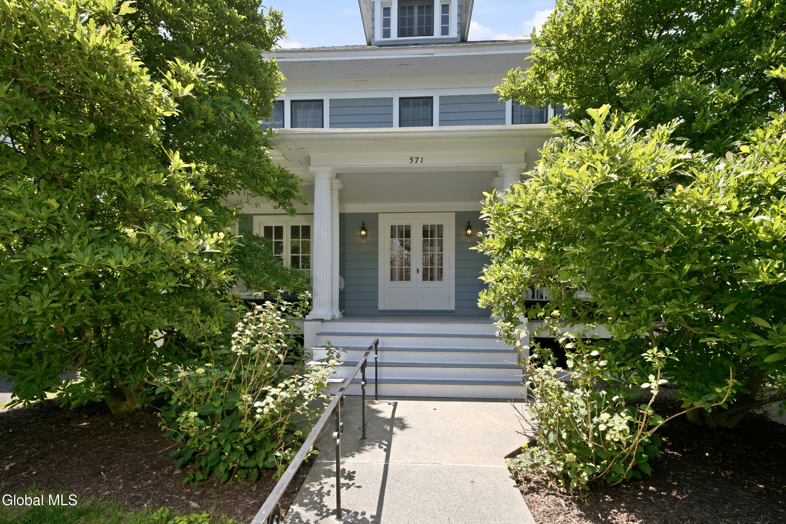 571 Providence Street Albany NY 12208