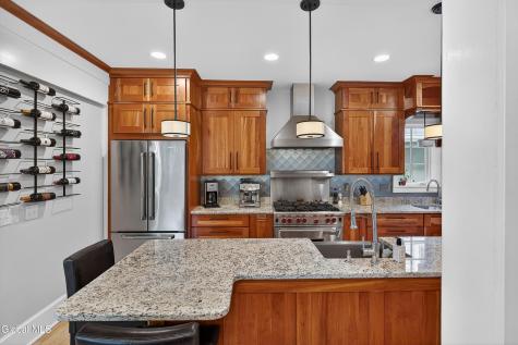 571 Providence Street Albany NY 12208