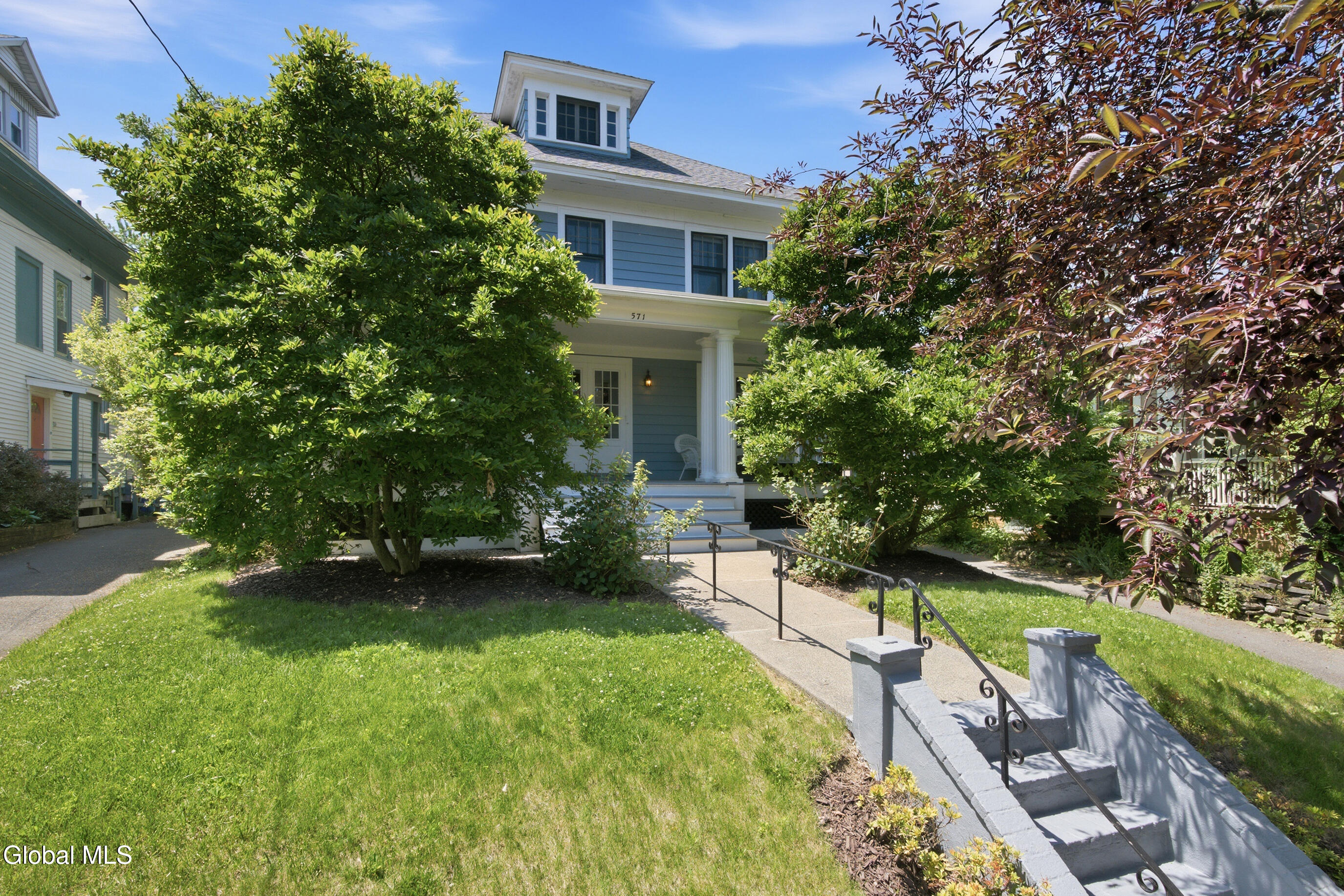571 Providence Street Albany NY 12208