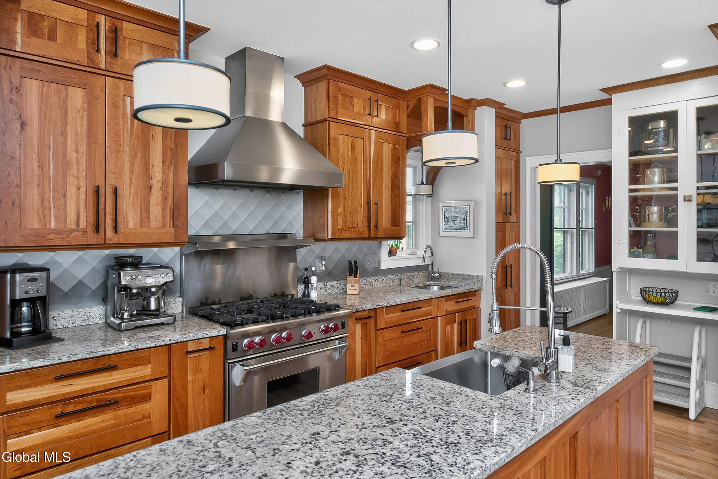 571 Providence Street Albany NY 12208