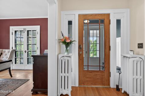 571 Providence Street Albany NY 12208