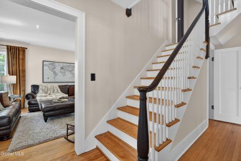 571 Providence Street Albany NY 12208