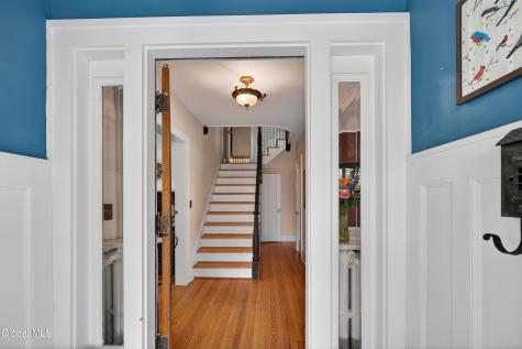 571 Providence Street Albany NY 12208