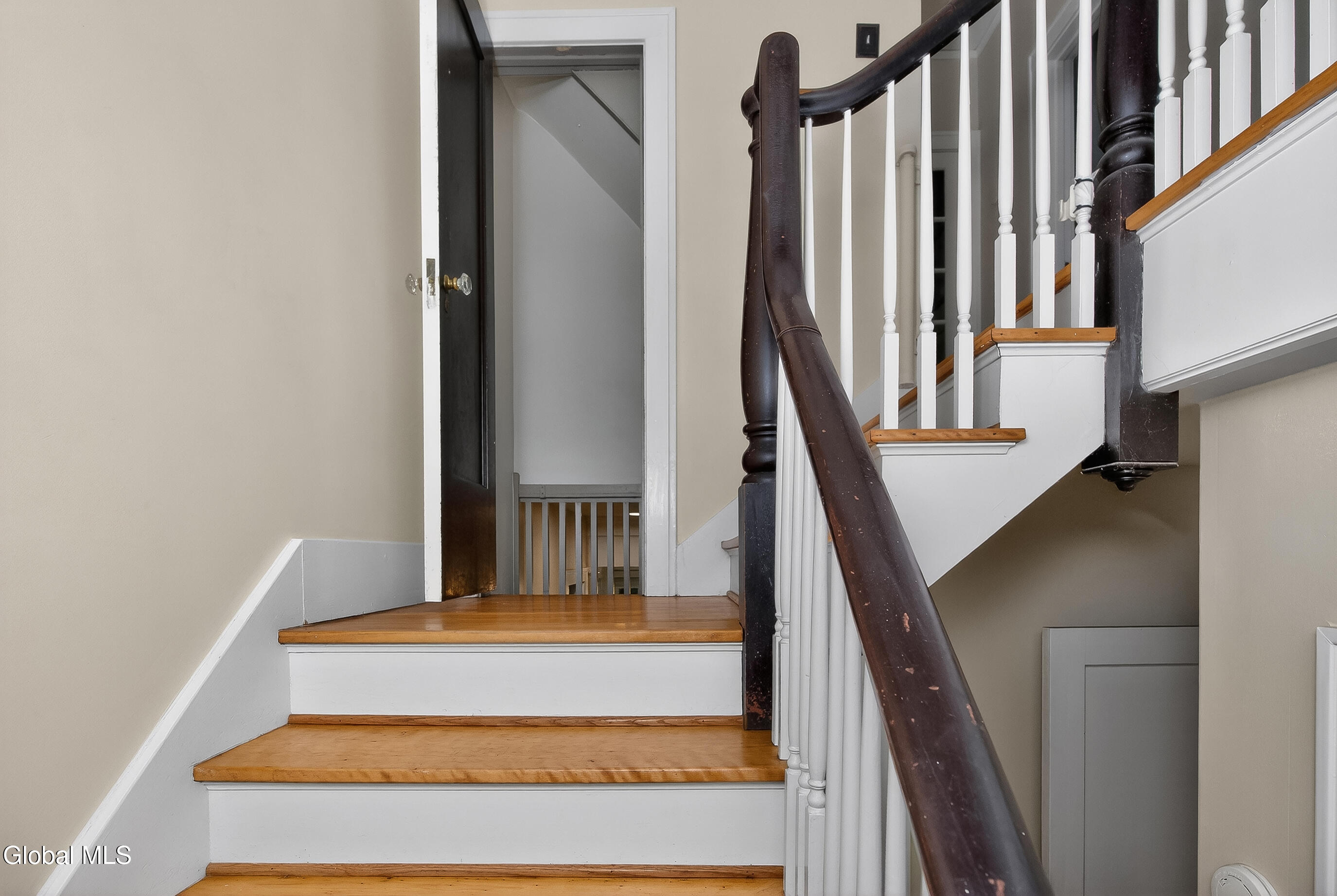 571 Providence Street Albany NY 12208