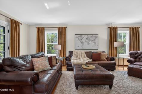 571 Providence Street Albany NY 12208