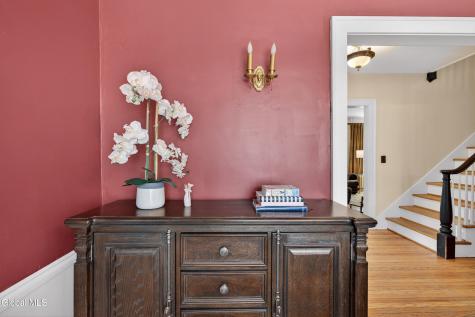 571 Providence Street Albany NY 12208