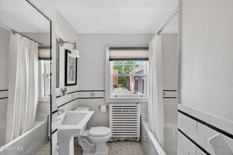 571 Providence Street Albany NY 12208