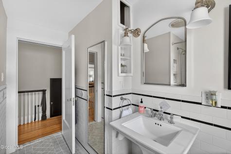 571 Providence Street Albany NY 12208