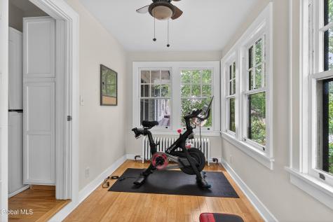 571 Providence Street Albany NY 12208