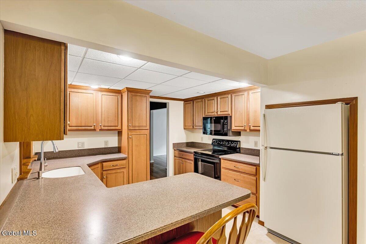 12 Chris Drive Schenectady NY 12309