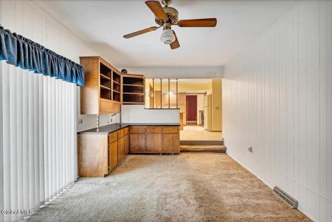 12 Chris Drive Schenectady NY 12309