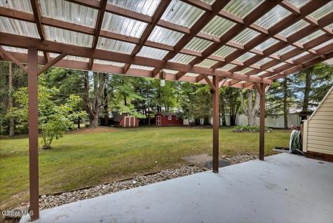 12 Chris Drive Schenectady NY 12309