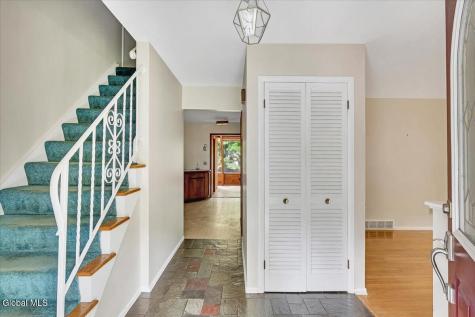 12 Chris Drive Schenectady NY 12309