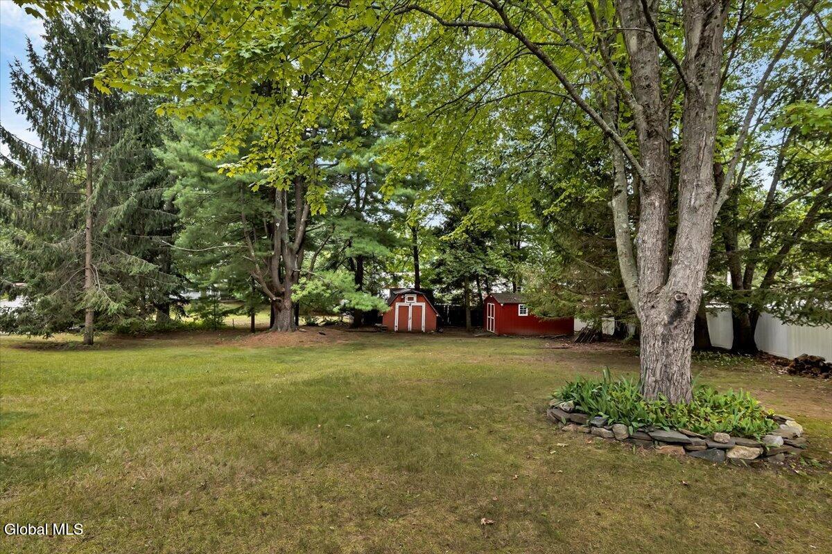 12 Chris Drive Schenectady NY 12309