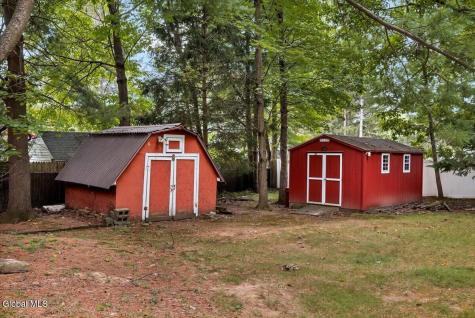 12 Chris Drive Schenectady NY 12309