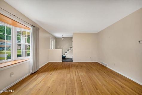 12 Chris Drive Schenectady NY 12309