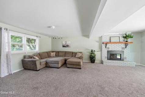 2 Melissa Court Albany NY 12205