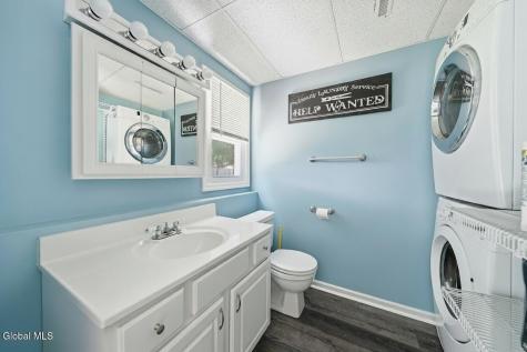 2 Melissa Court Albany NY 12205