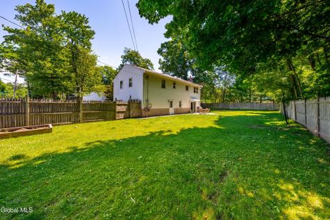 2 Melissa Court Albany NY 12205