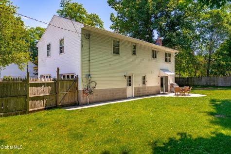 2 Melissa Court Albany NY 12205
