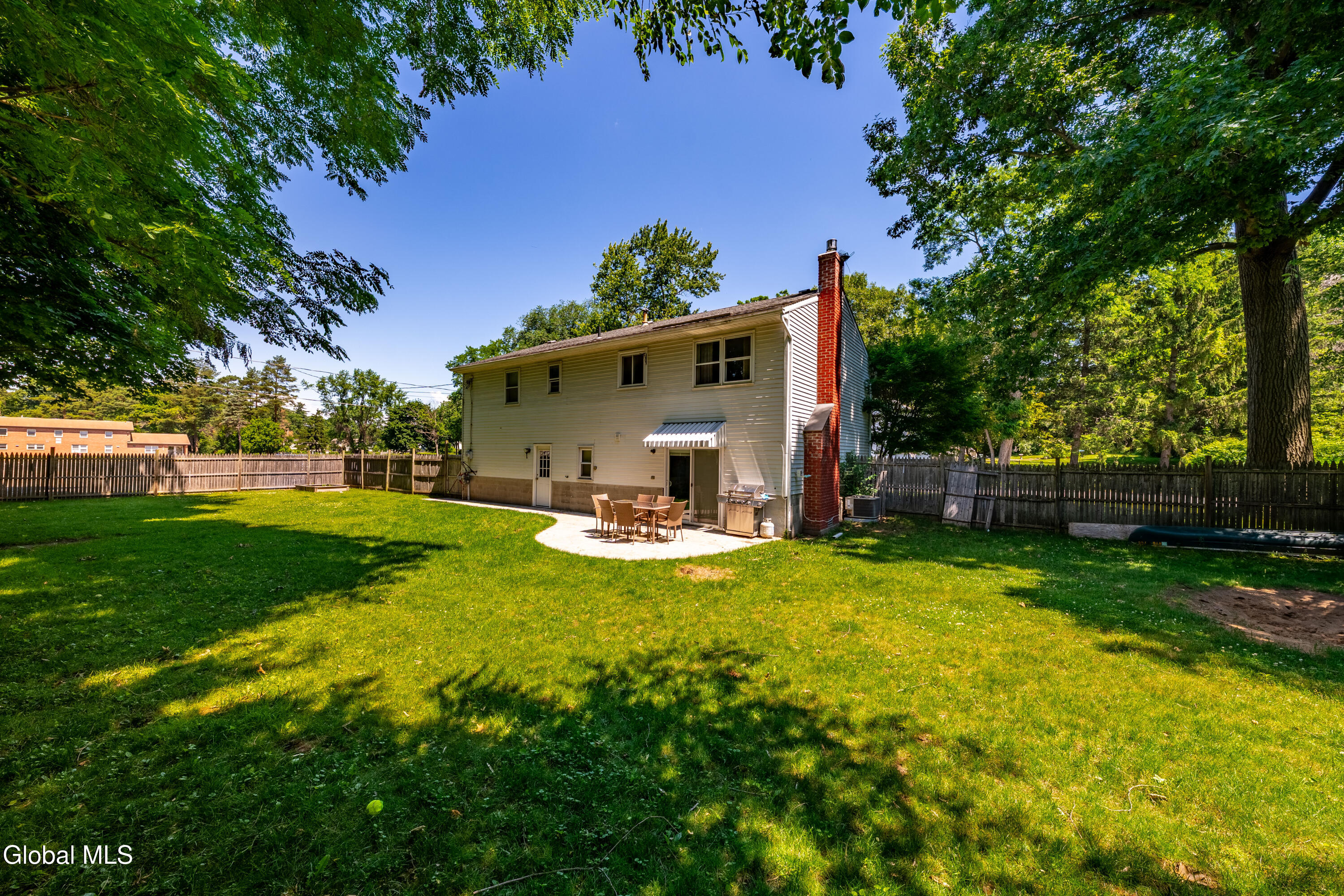 2 Melissa Court Albany NY 12205