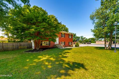 2 Melissa Court Albany NY 12205