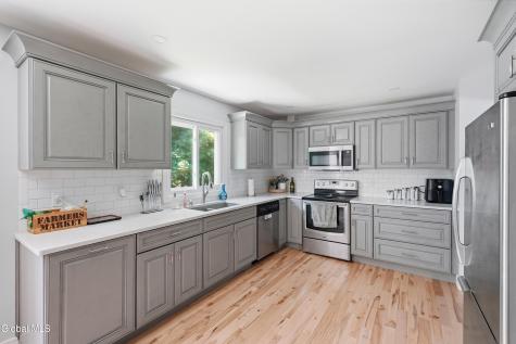 2 Melissa Court Albany NY 12205